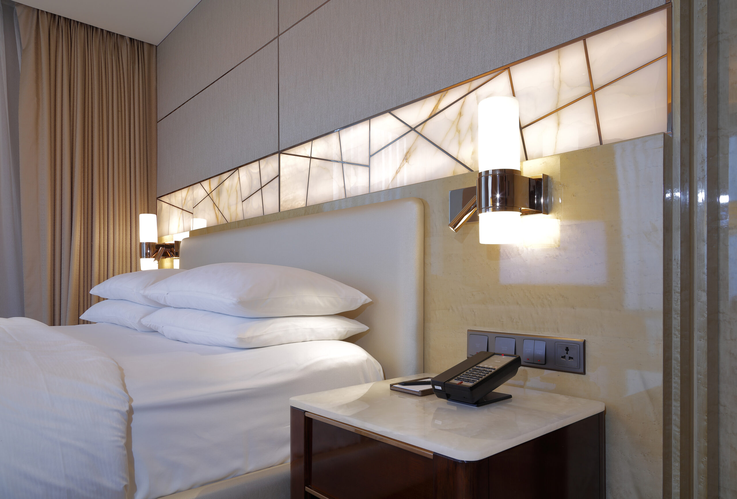 Wall-Hung Headboard